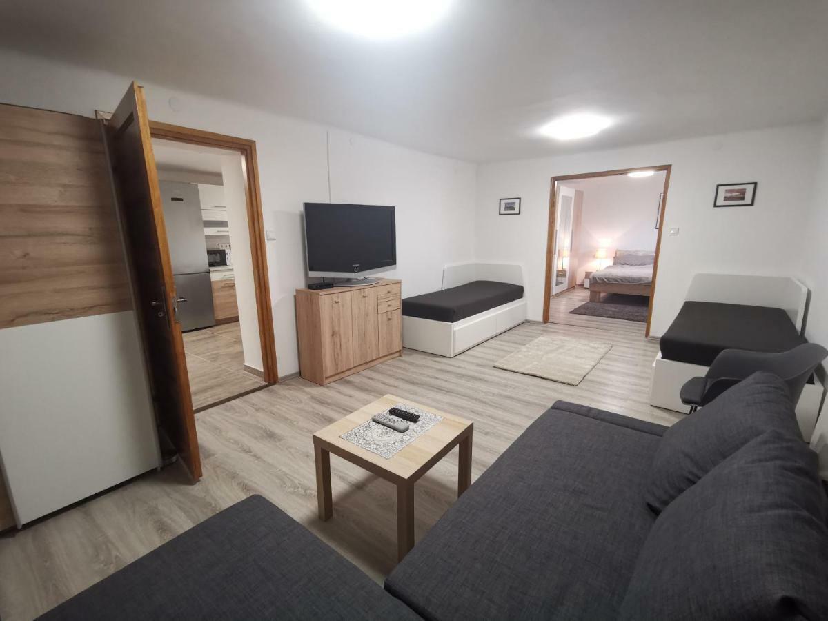 Szent Erzsebet Apartmanhaz Kecskemét Buitenkant foto